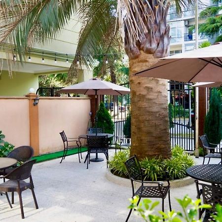 Hotel Palermo Kobuleti Extérieur photo