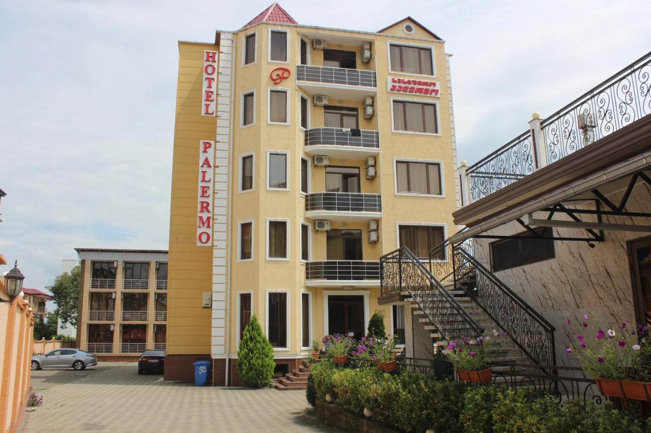 Hotel Palermo Kobuleti Extérieur photo