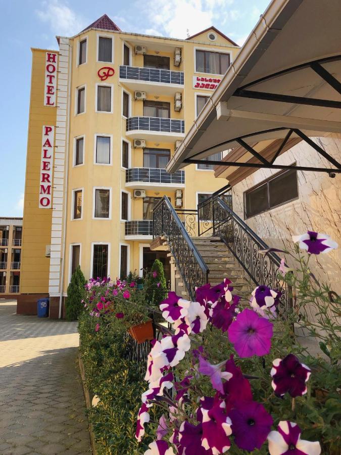 Hotel Palermo Kobuleti Extérieur photo