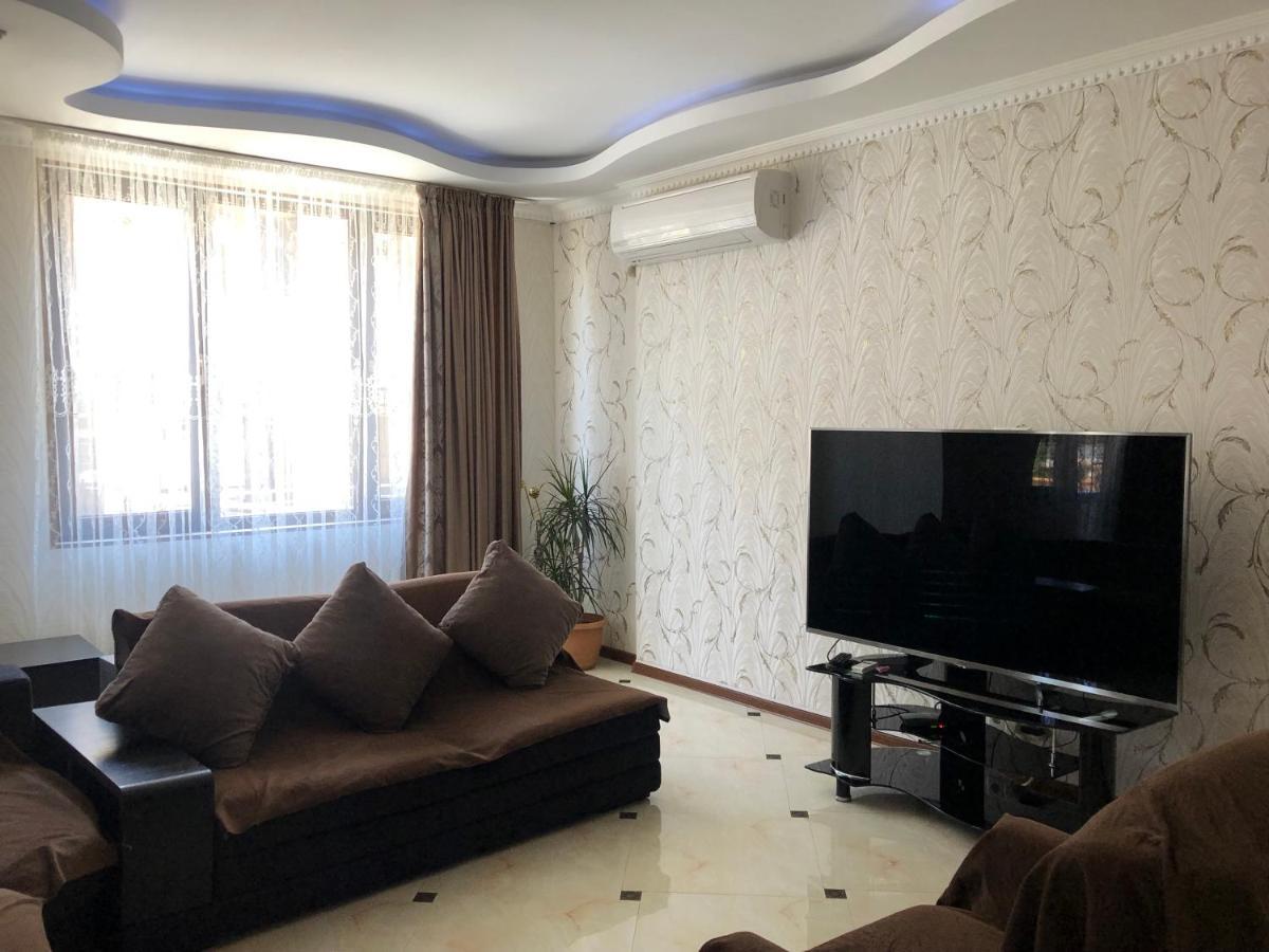 Hotel Palermo Kobuleti Extérieur photo