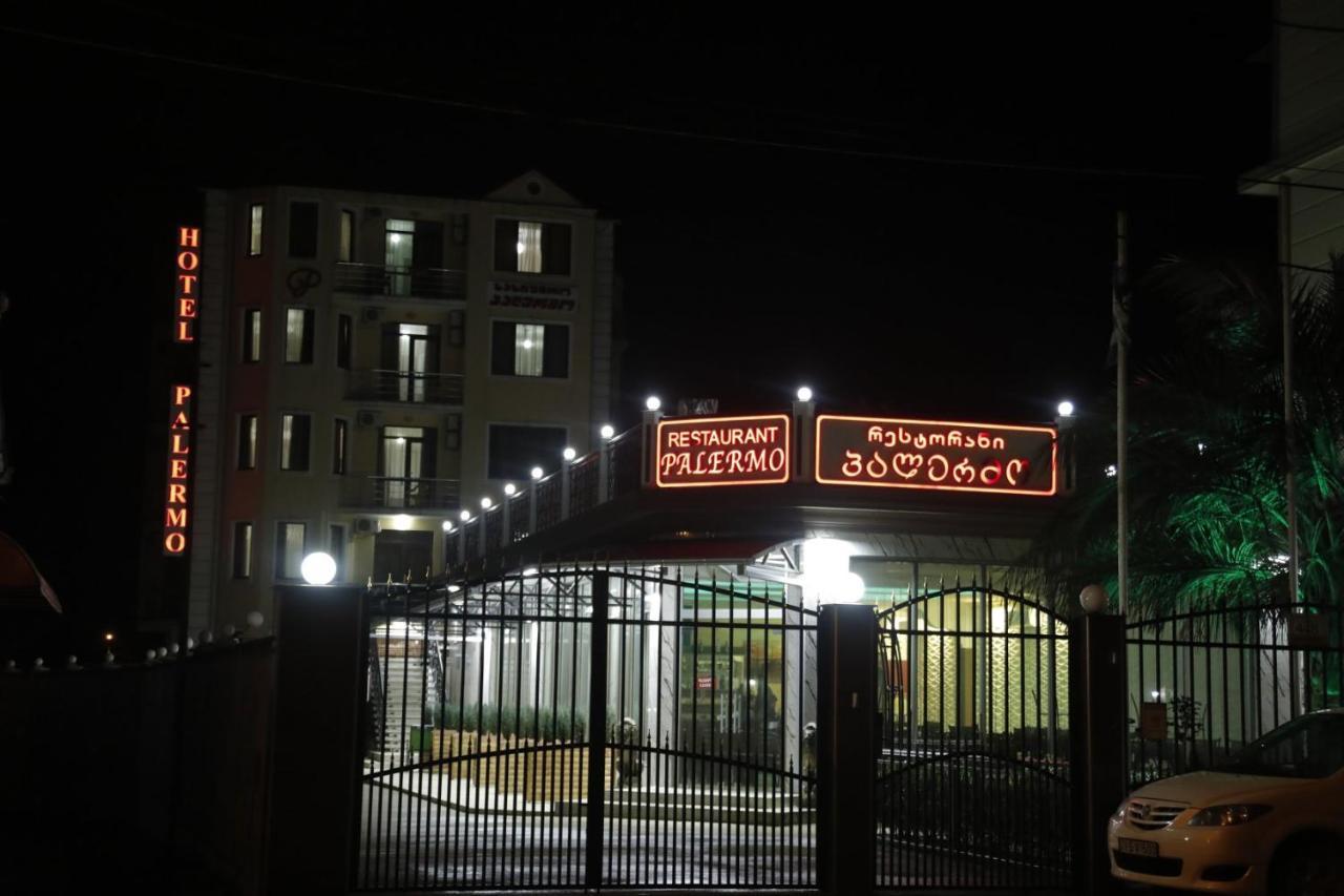 Hotel Palermo Kobuleti Extérieur photo