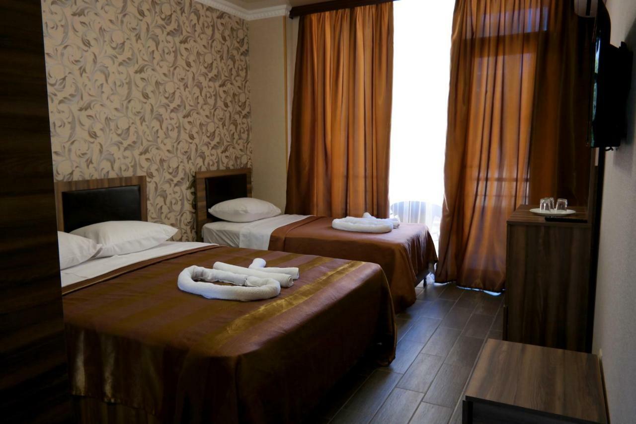 Hotel Palermo Kobuleti Extérieur photo